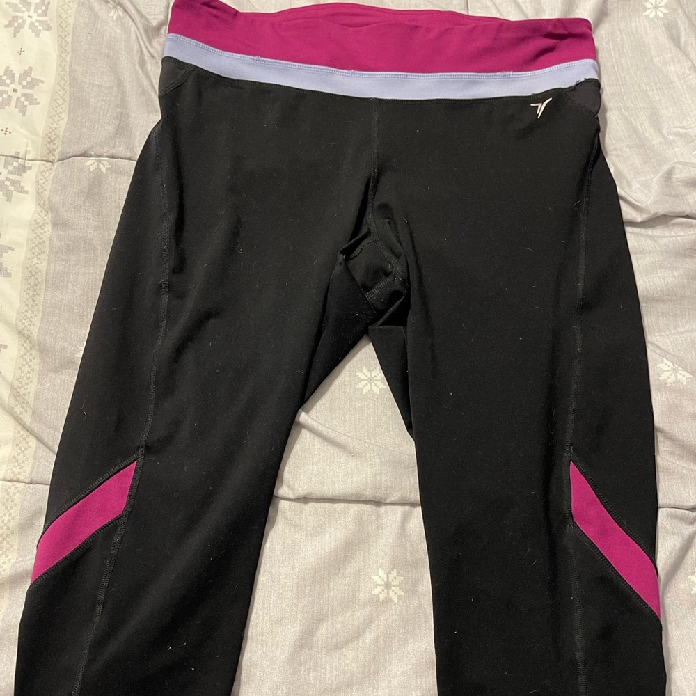 Old Navy Active Black/Purple Capris. Small Zipper Compartment On The Back
